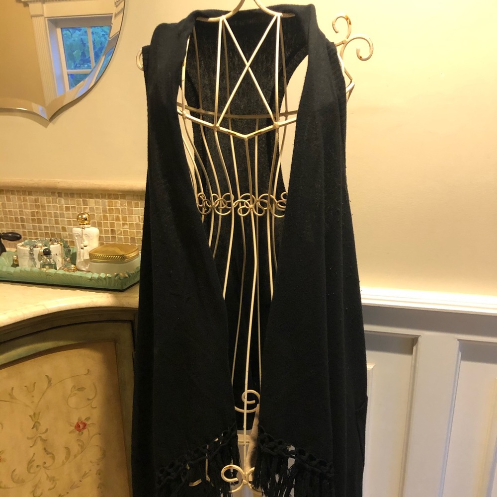 Boho knit vest with fringe